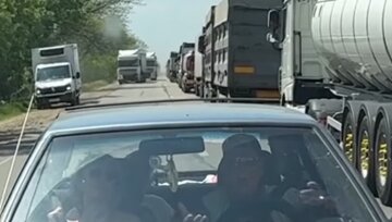 "Все повернеться бумерангом": водій не пропустив швидку з мигалками на Одещині, українці в люті