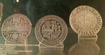 Окупанти незаконно вивезли до Донецька унікальну колекцію з Маріупольського музею: зберігалося кілька сотень експонатів