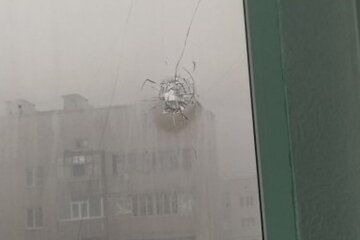 У Дніпрі з'явилися стрілки-хулігани, фото: атакують вікна квартир