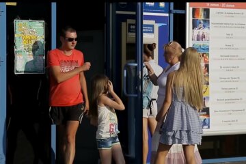 Мешала смотреть фильм: харьковчанин ударил 11-летнюю девочку в кинотеатре