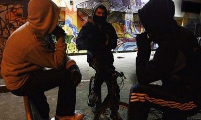 Малолітня банда залишає пенсіонерів без грошей на Одещині: "один дзвінок і ..."