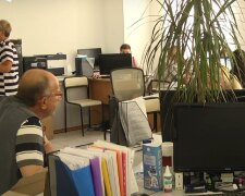 Гуманітарна допомога для пенсіонерів: підтримка надається у низці міст України