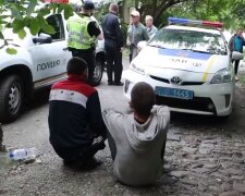 Вандали обдерли знаменитий замок у центрі Києва, відео: "Хотіли заробити"