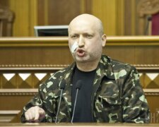 Турчинова обвинили в продаже Крыма