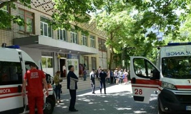 школа, Харьков, отравление газом