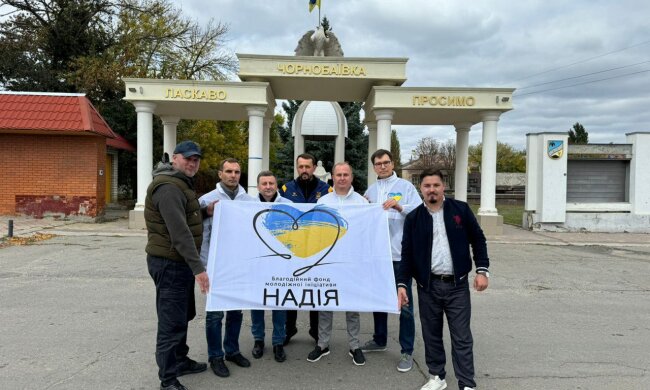 БФ «Надія» відвідала з гуманітарною місією медзаклади Херсона та Миколаєва: привезли цінний вантаж, який рятує життя