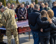 У Дніпрі попрощалися з українським Героєм: "Хотів наслідувати батькам"