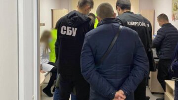 Лікар і медсестра попалися на злочині в Одесі: за послугу вимагали 2 тисячі