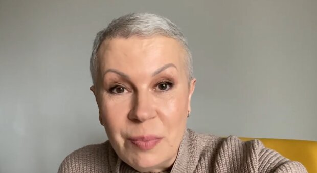 Зірка "1+1" Алла Мазур показала, що роблять ведучі новин у перерві між ...