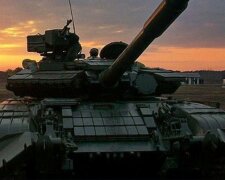 Танки под Черниговом, армия поднята по тревоге: кадры с места масштабного ЧП