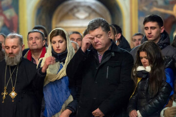 Президента України позбавили благословення