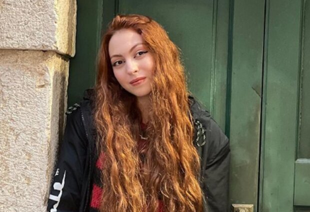 Дочь Поляковой заделалась бьюти-блогером и показала, как избавляется от прыщей: эпичное видео