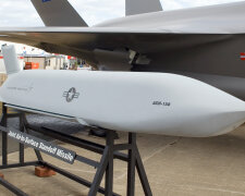 ракеты AGM-158 Joint Air-to-Surface Standoff Missile (JASSM)