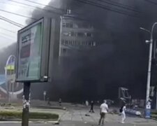 Удар по Вінниці, палають десятки автомобілів: з'явилися дані про жертви та кадри