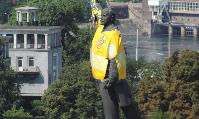 4dq1g0nvgb4anc17ji3wlttqt-page-picture-large