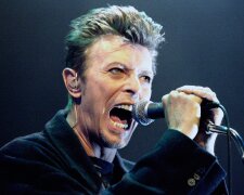 F.VIE02_DAVID_BOWIE_SCREAM.JPEG