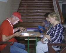 Безкоштовні продукти для ВПО та пенсіонерів у Полтаві