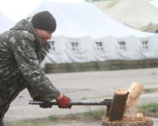 Как военные в зоне АТО готовятся к зиме (фото)