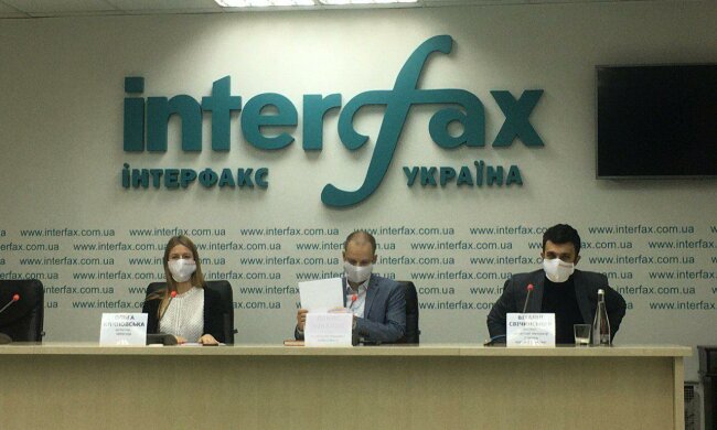 Волонтерська ініціатива «Безпечний вибір»: Кандидатам у мери пропонують забезпечити масками киян на виборах