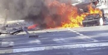 У Маріуполі вибухнув автомобіль із окупантами, загинув "військовий чиновник": кадри з місця подій