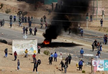 Independent miners block a main highway during a protest against Bolivia’s President Evo Moral