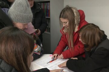 Безкоштовні продукти для ВПО та пенсіонерів у Полтаві