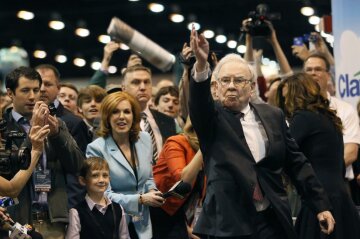 15: Berkshire Hathaway CEO Warren Buffett.  REUTERS/Rick Wilking