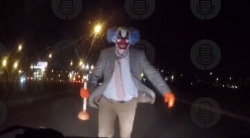 Пітерський клоун влаштував облаву на водіїв (фото)