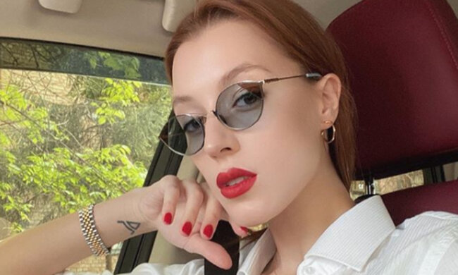 Эффектная Мисс Украина Вселенная показала страсть в уборной: "Какая кошечка"