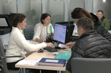 Гуманитарная помощь в Запорожье для пенсионеров