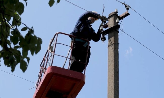 Графіки відключення світла у Київській області