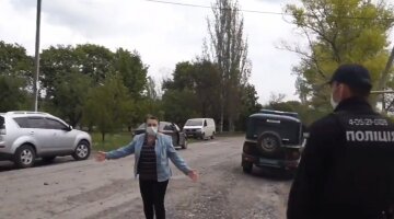 Любители "русского мира" ополчились против ВСУ на Донбассе, видео: "Зачем вы приехали сюда?"