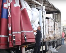 Безкоштовні продукти для ВПО та пенсіонерів у Запоріжжі