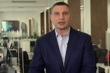 Кличко попередив киян про "засоби" проти вірусу, відео: "Пече в горлі і висипання"