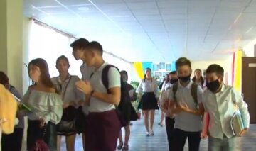 Многие школы Одессы не смогут принять первоклассников, родителей предупредили: "Усилили требования..."