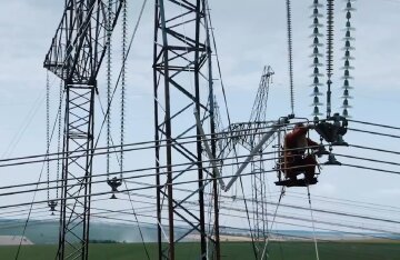 Графіки відключення світла у Дніпропетровській області на 9 квітня