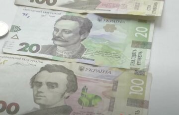 Грошова допомога для пенсіонерів у Львові