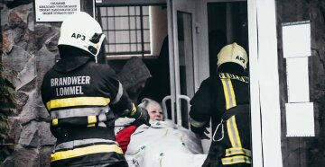 Пожежа в будинку престарілих: у Києві терміново евакуювали десятки літніх людей, кадри з місця