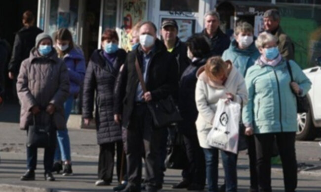Громадський транспорт в Дніпрі буде працювати по іншому: які маршрути "йдуть" на карантин