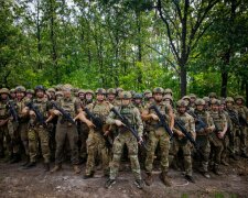 225 окремий штурмовий полк