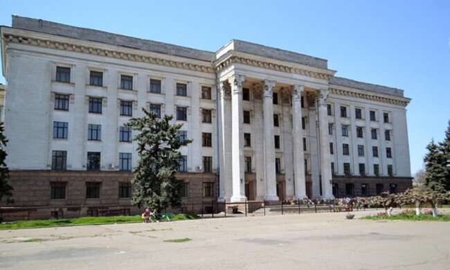 Як виглядає Будинок профспілок після трагедії: кадри зсередини