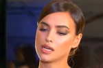 Загадочная и немного грустная: Ирина Шейк предстала перед публикой в новом образе