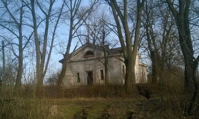 Львовяне превратили заброшенные помещения в арт-объекты: появились впечатляющие фото