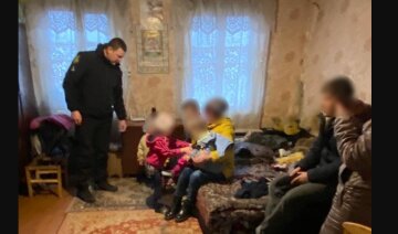 У Харківській області поліцейські вилучили дітей