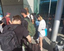 "Не випускають літаки": українські туристи більше двох днів не можуть повернутися додому, фото