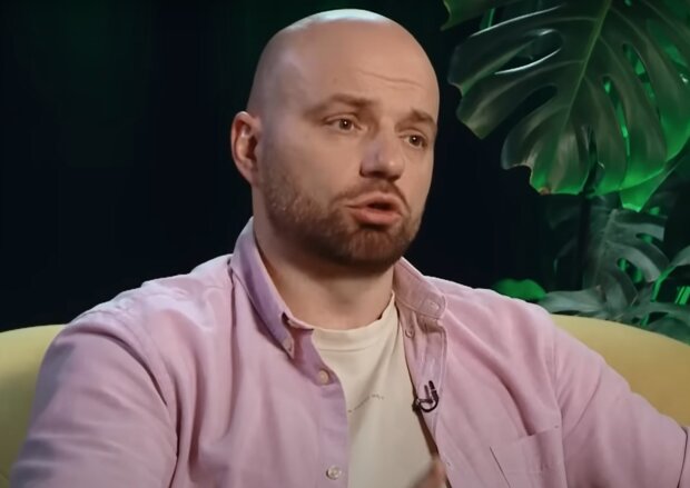 Дьомін розповів про складне дитинство і зізнався, чому не спілкується з мамою: