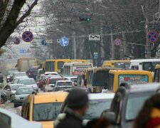 Транспортный коллапс сковал Одессу: люди не могут выехать, видео