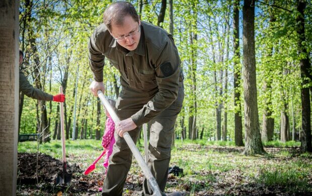 К акции "Шевченко объединяет Украину" присоединились руководство Минсреды, Госэкоинспекция и народные депутаты