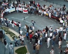 Харків'яни вийшли на вулиці проти диктатури Лукашенка: "Слава Україні і Жыве Беларусь"