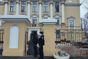 В Днепре массовая эвакуация детей из школ: что происходит